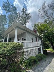 614 Mendenhall Street C, Greensboro, NC 27403