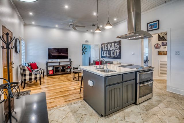 5100 JAEGER, Burton, TX 77835