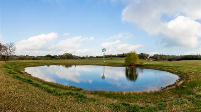 5100 JAEGER, Burton, TX 77835