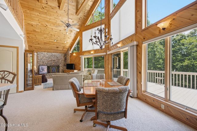 820 Chimney Ridge Drive, Topton, NC 28781