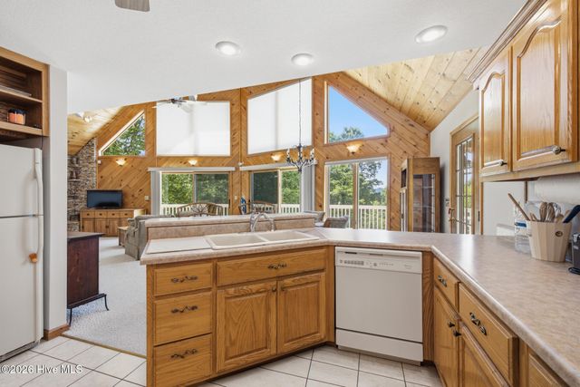 820 Chimney Ridge Drive, Topton, NC 28781