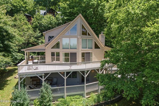 820 Chimney Ridge Drive, Topton, NC 28781