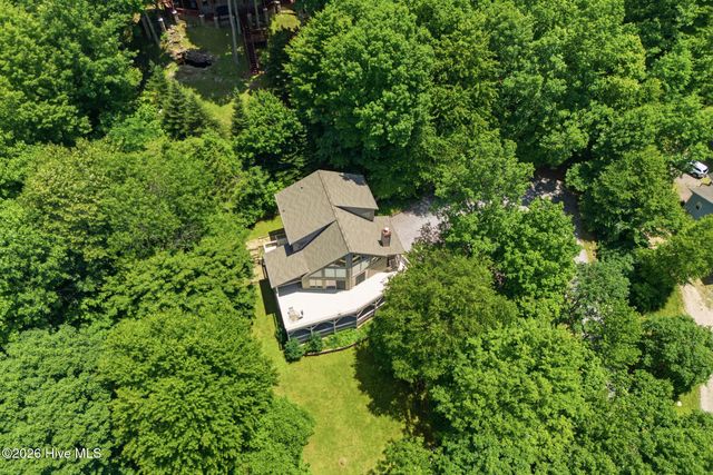820 Chimney Ridge Drive, Topton, NC 28781