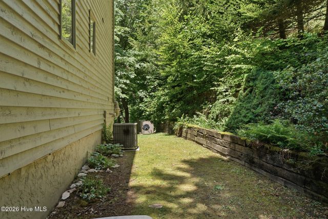 820 Chimney Ridge Drive, Topton, NC 28781