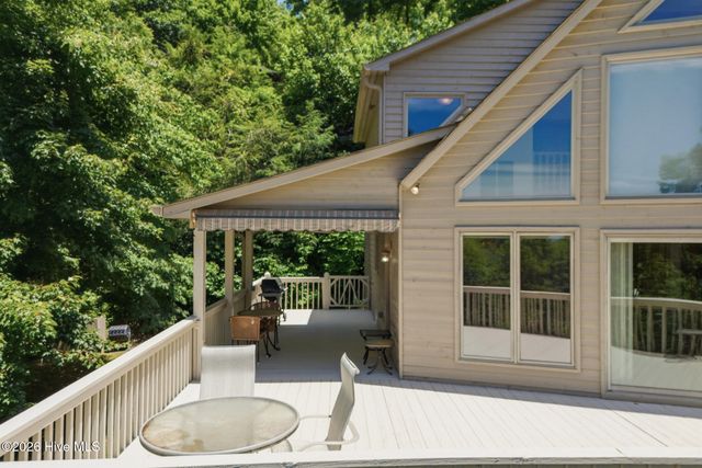 820 Chimney Ridge Drive, Topton, NC 28781