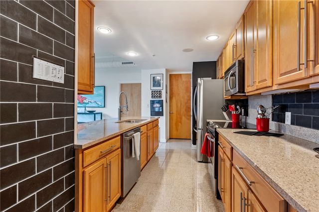 306 4th Ave 1801, Downtown Pgh, PA 15222