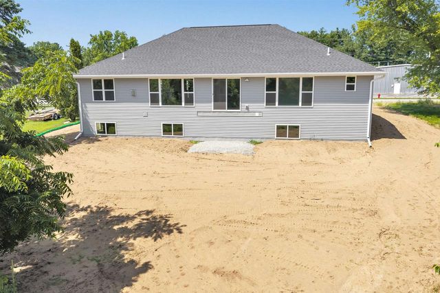 2735 HILLSDALE COURT, Green Bay, WI 54313