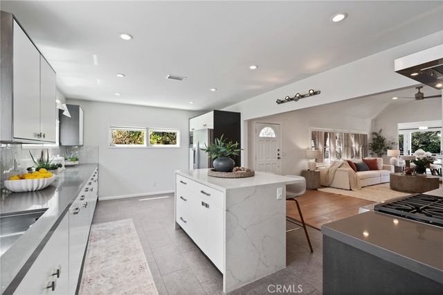 1662 Rotary, Los Angeles, CA 90026