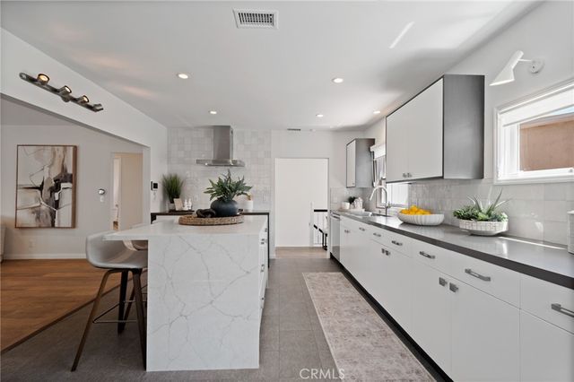 1662 Rotary, Los Angeles, CA 90026