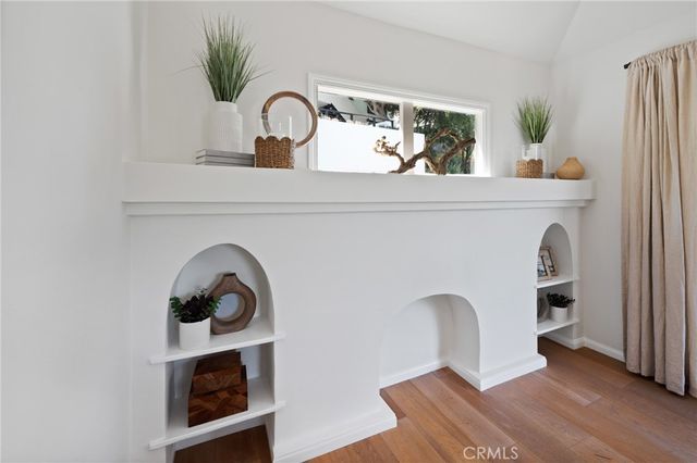 1662 Rotary, Los Angeles, CA 90026