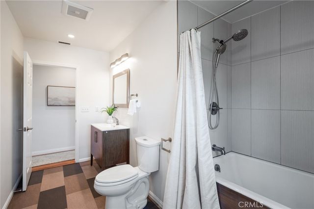 1662 Rotary, Los Angeles, CA 90026
