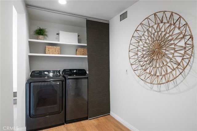 1662 Rotary, Los Angeles, CA 90026