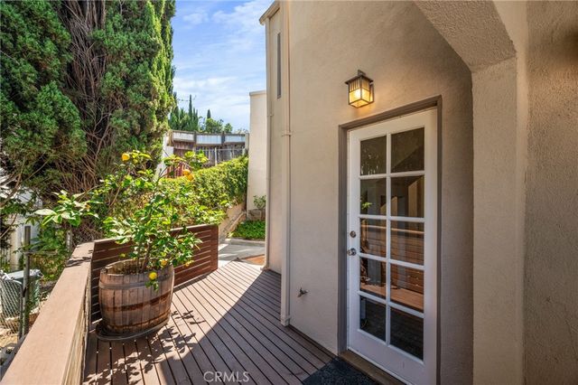 1662 Rotary, Los Angeles, CA 90026