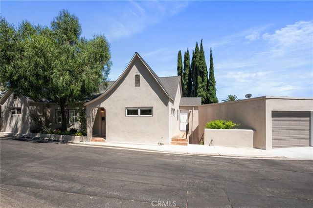 1662 Rotary, Los Angeles, CA 90026