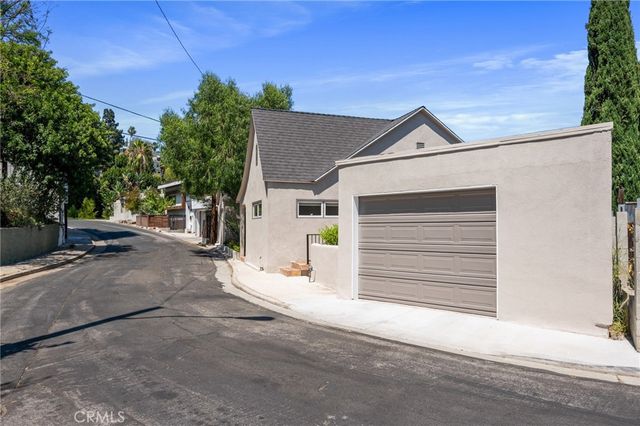 1662 Rotary, Los Angeles, CA 90026