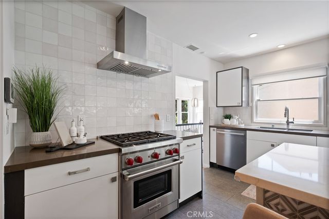 1662 Rotary, Los Angeles, CA 90026