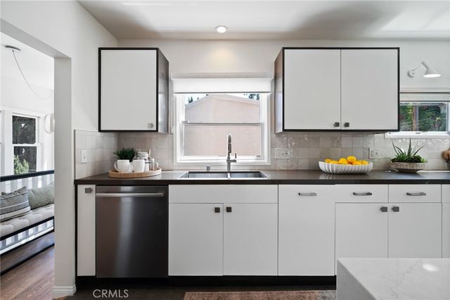 1662 Rotary, Los Angeles, CA 90026
