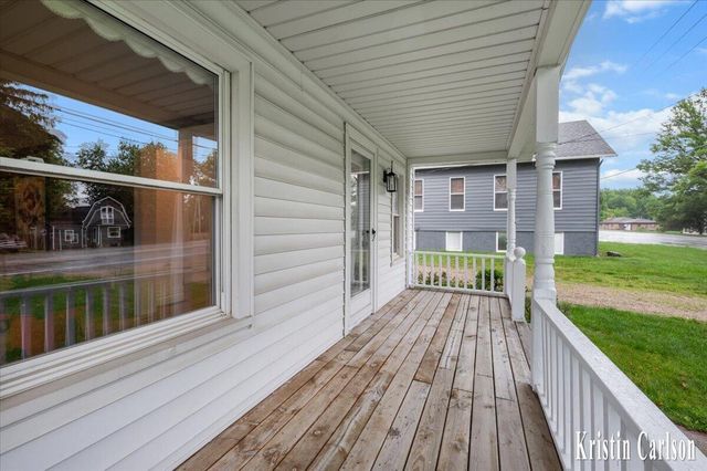 425 10 Mile Road Nw, Sparta Twp, MI 49345