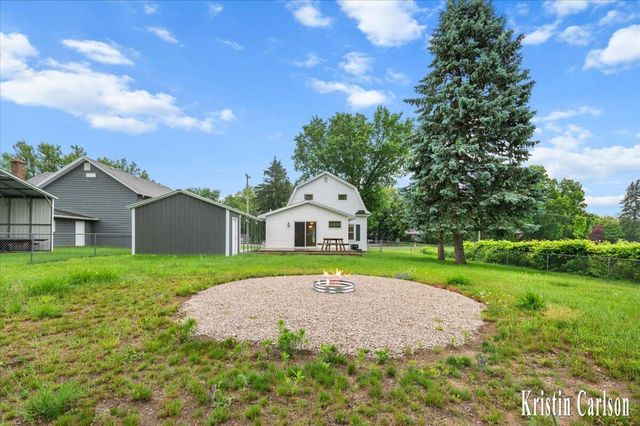 425 10 Mile Road Nw, Sparta Twp, MI 49345