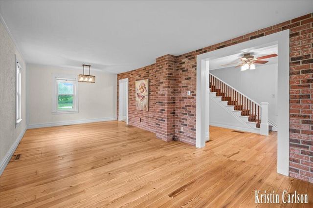 425 10 Mile Road Nw, Sparta Twp, MI 49345