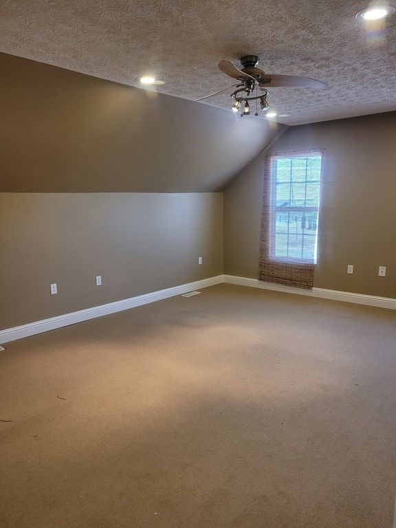 Image 23 of property listing at 329 Broadway Street, Mt Vernon, IL 62864