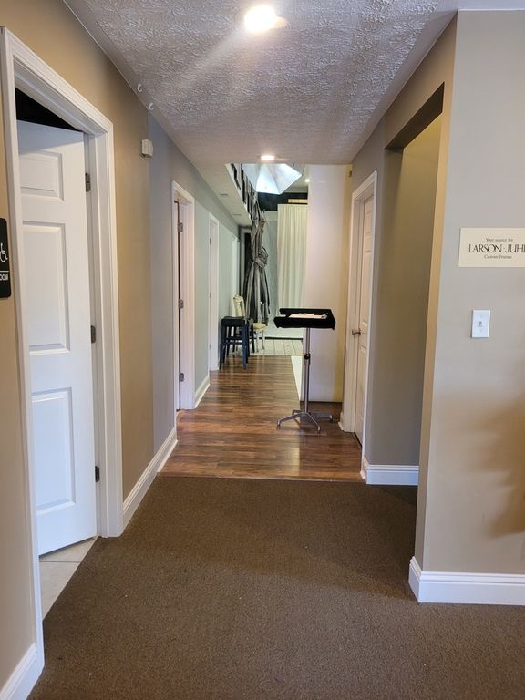 Image 9 of property listing at 329 Broadway Street, Mt Vernon, IL 62864