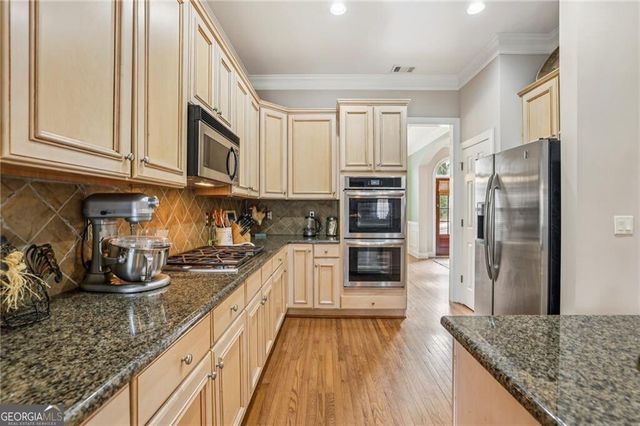 1200 Dunwoody Village Drive, Dunwoody, GA 30338