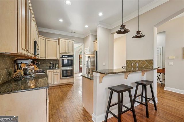 1200 Dunwoody Village Drive, Dunwoody, GA 30338