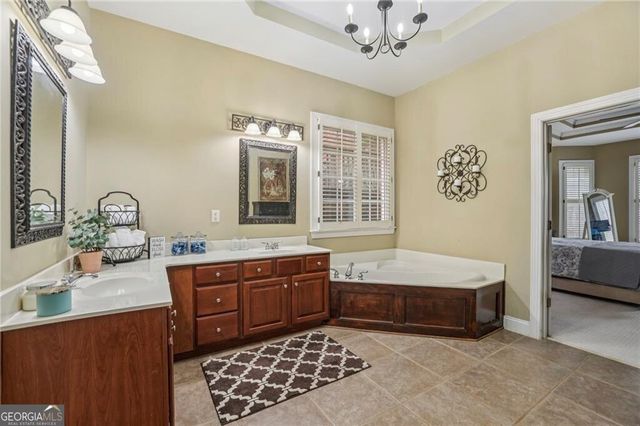 1200 Dunwoody Village Drive, Dunwoody, GA 30338