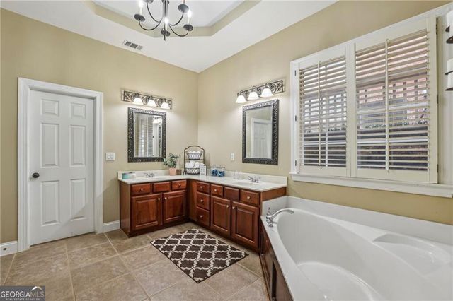 1200 Dunwoody Village Drive, Dunwoody, GA 30338