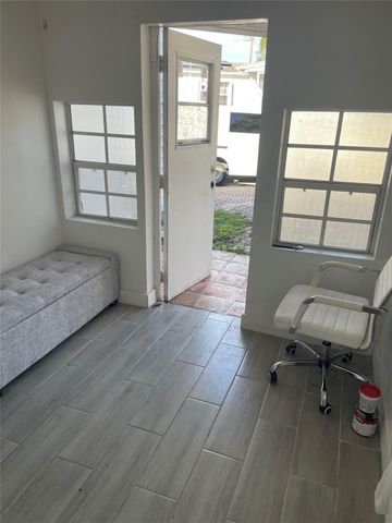 8508 SW 16th Court, Davie, FL 33324