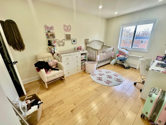 13762 70th Road, Flushing, NY 11367