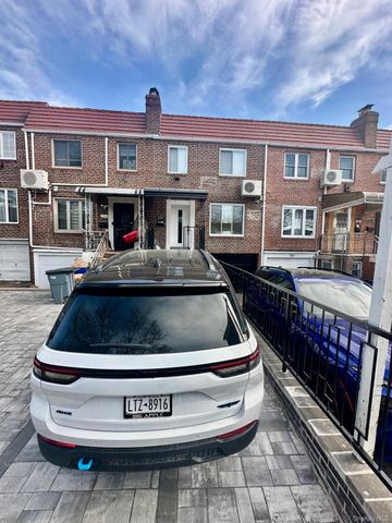 13762 70th Road, Flushing, NY 11367