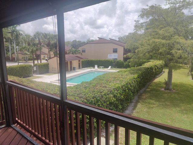 302 Lakeview Drive E 302, Royal Palm Beach, FL 33411