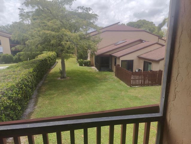 302 Lakeview Drive E 302, Royal Palm Beach, FL 33411