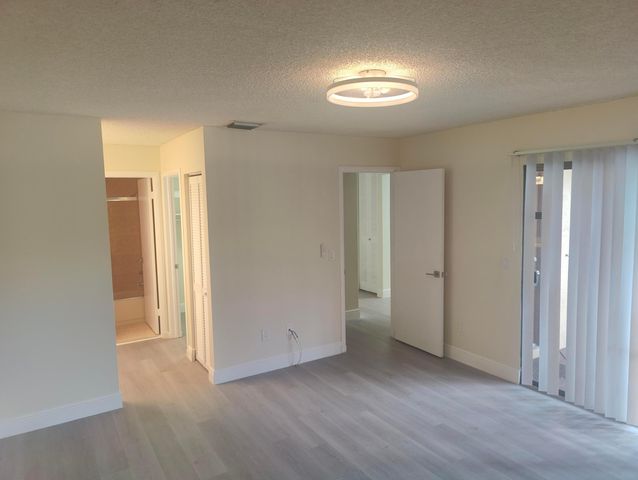 302 Lakeview Drive E 302, Royal Palm Beach, FL 33411