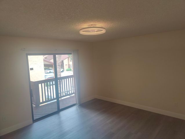 302 Lakeview Drive E 302, Royal Palm Beach, FL 33411