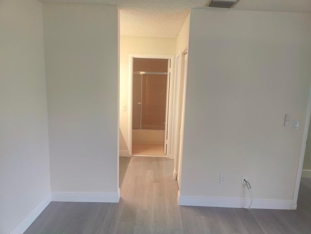 302 Lakeview Drive E 302, Royal Palm Beach, FL 33411