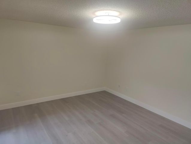 302 Lakeview Drive E 302, Royal Palm Beach, FL 33411