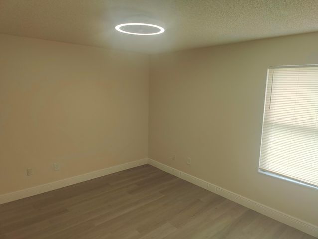 302 Lakeview Drive E 302, Royal Palm Beach, FL 33411