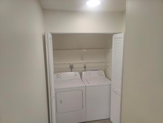 302 Lakeview Drive E 302, Royal Palm Beach, FL 33411