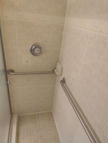 302 Lakeview Drive E 302, Royal Palm Beach, FL 33411