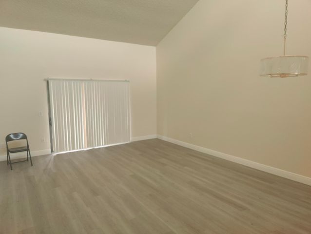 302 Lakeview Drive E 302, Royal Palm Beach, FL 33411