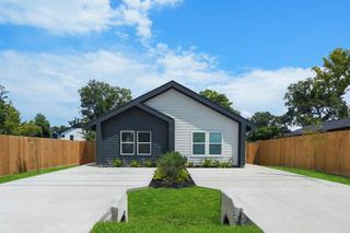 8122 Double Avenue, Houston, TX 77088