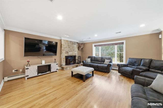 2 Old Orchard Road, Mendham Township, NJ 07960