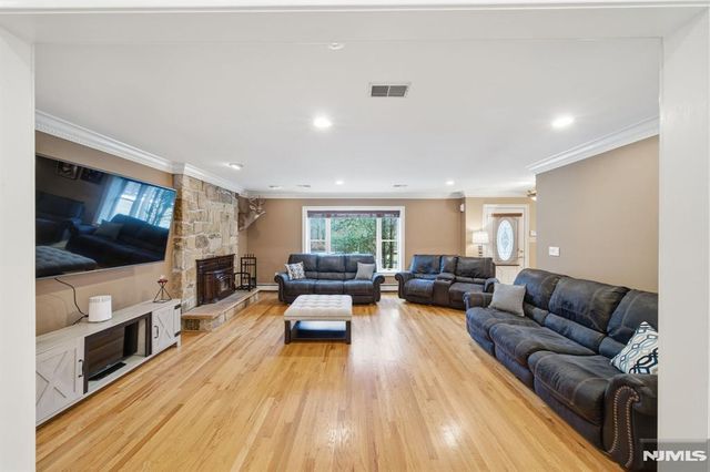 2 Old Orchard Road, Mendham Township, NJ 07960