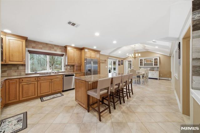 2 Old Orchard Road, Mendham Township, NJ 07960