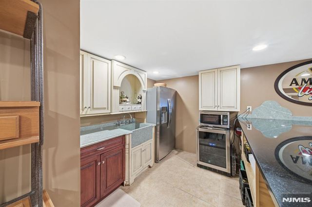 2 Old Orchard Road, Mendham Township, NJ 07960