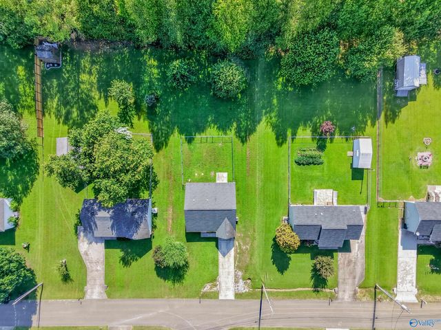 138 Quiet Lane, Hazel Green, AL 35750