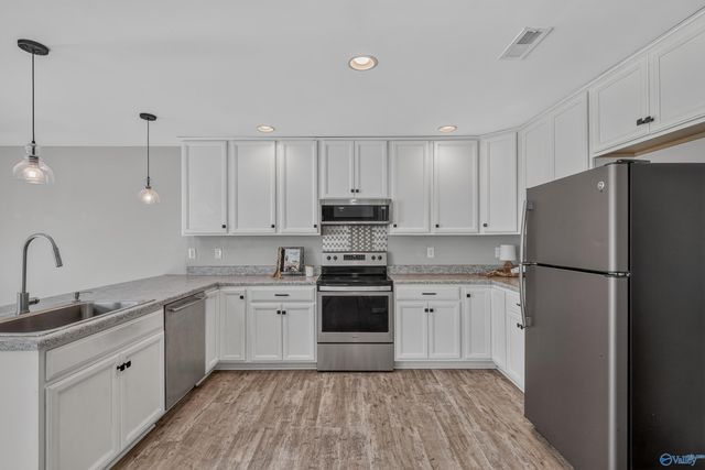 138 Quiet Lane, Hazel Green, AL 35750